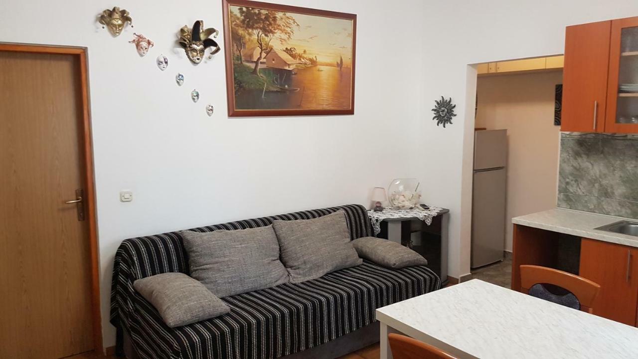 Apartments Lavanda Biograd Na Moru Exterior foto